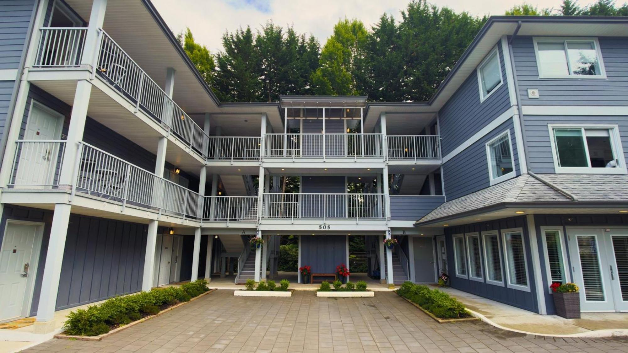 Gibsons Landing Inn Exterior foto